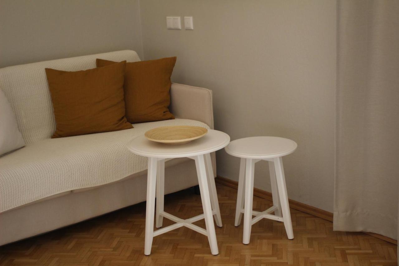 White Flat By Grazrentals With Cool Location & Free Parking Exterior foto